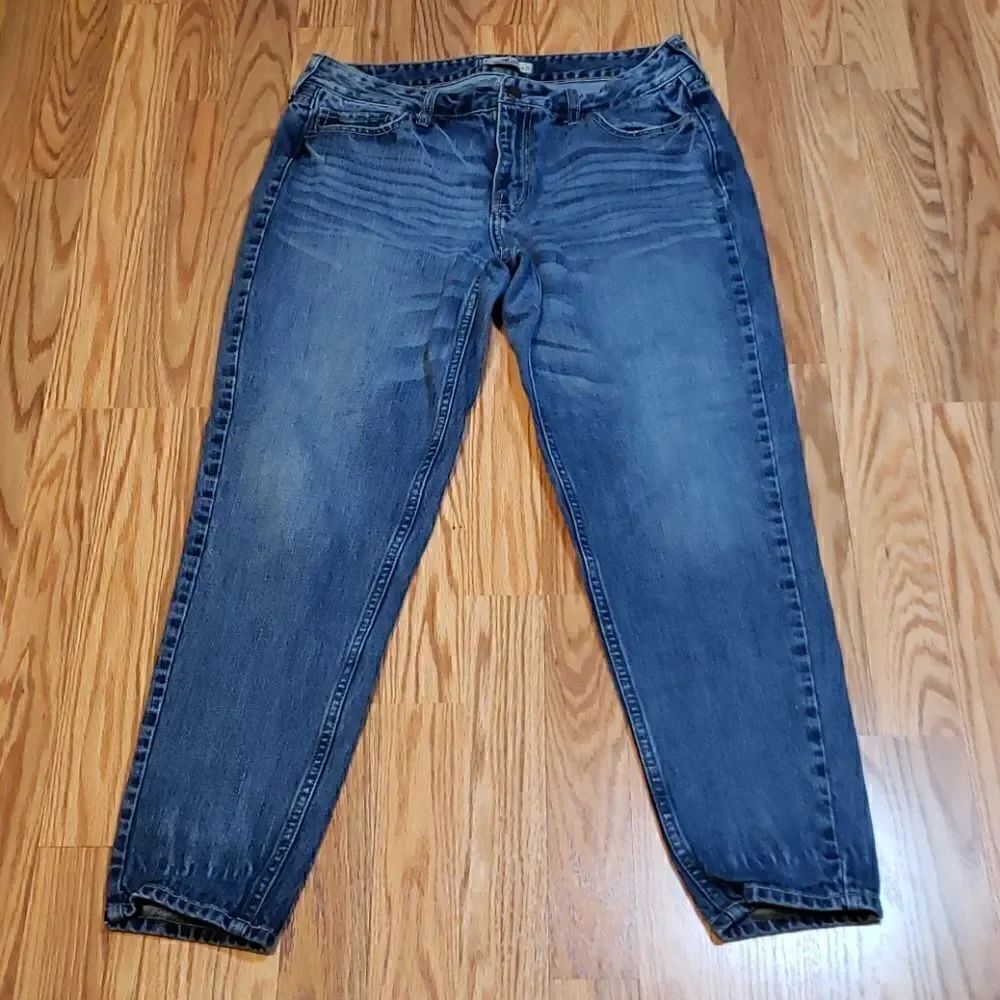 Hollister Jeans   - Picture 10 of 10